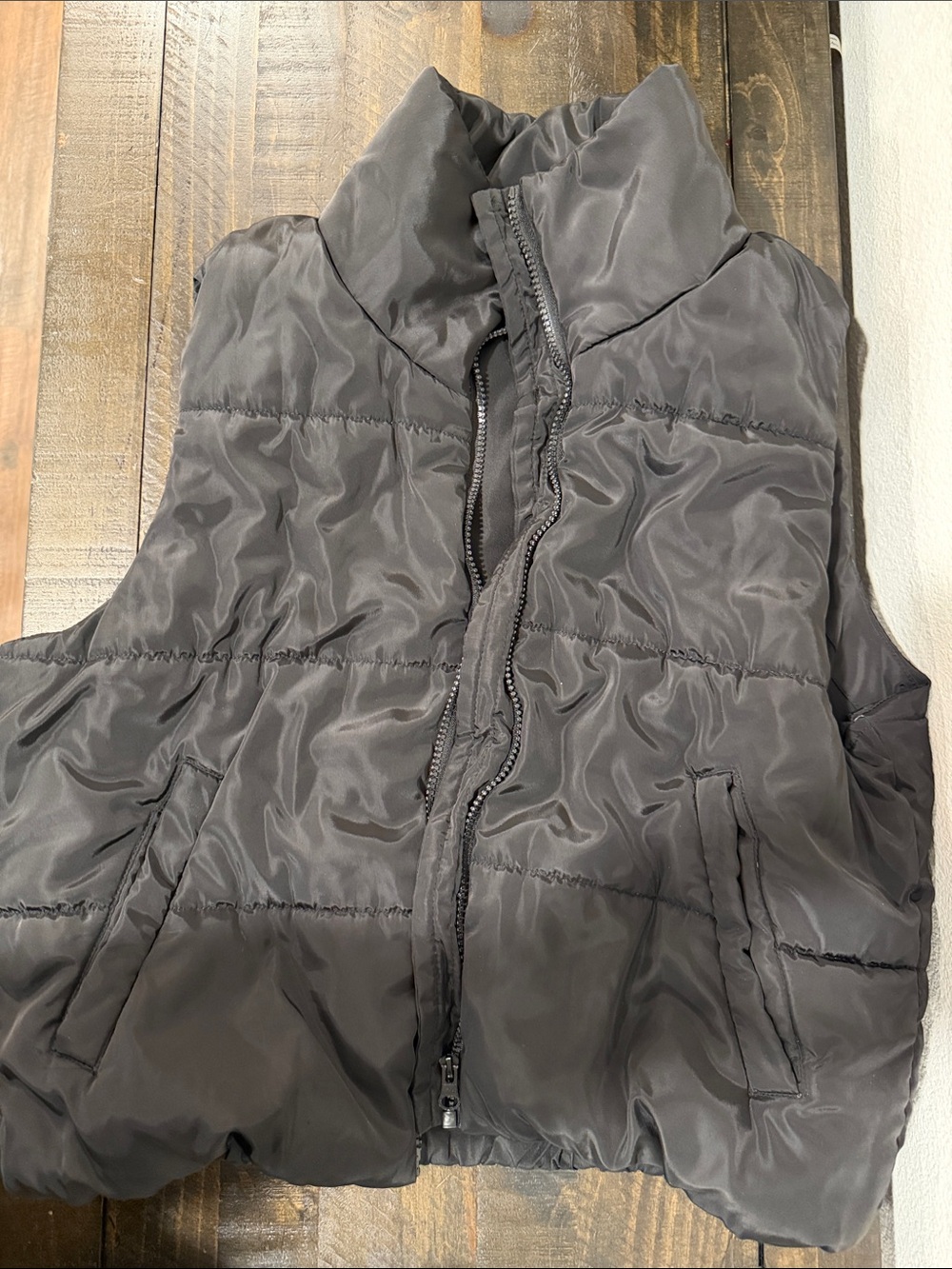 Women's Puffer Vest - Gray Quilted Sleeveless Jacket